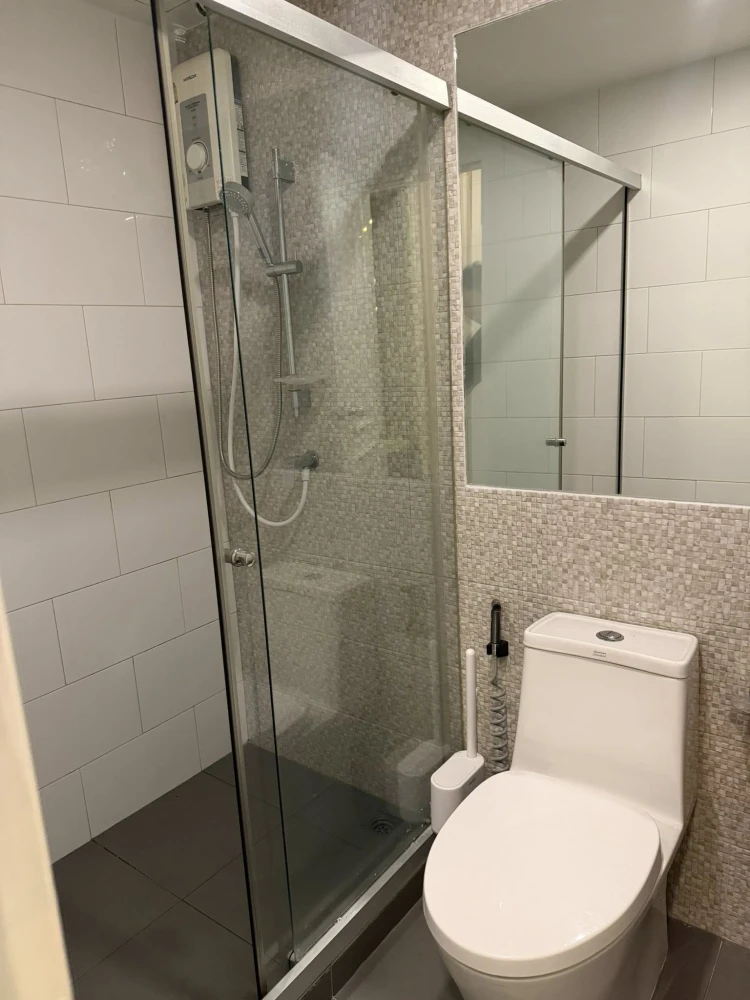 Luxury condo for rent at KnightsBridge SkyCity, Saphan Mai. Beautifully decorated unit with high-quality built-in furniture. Amazing price! Book now!
