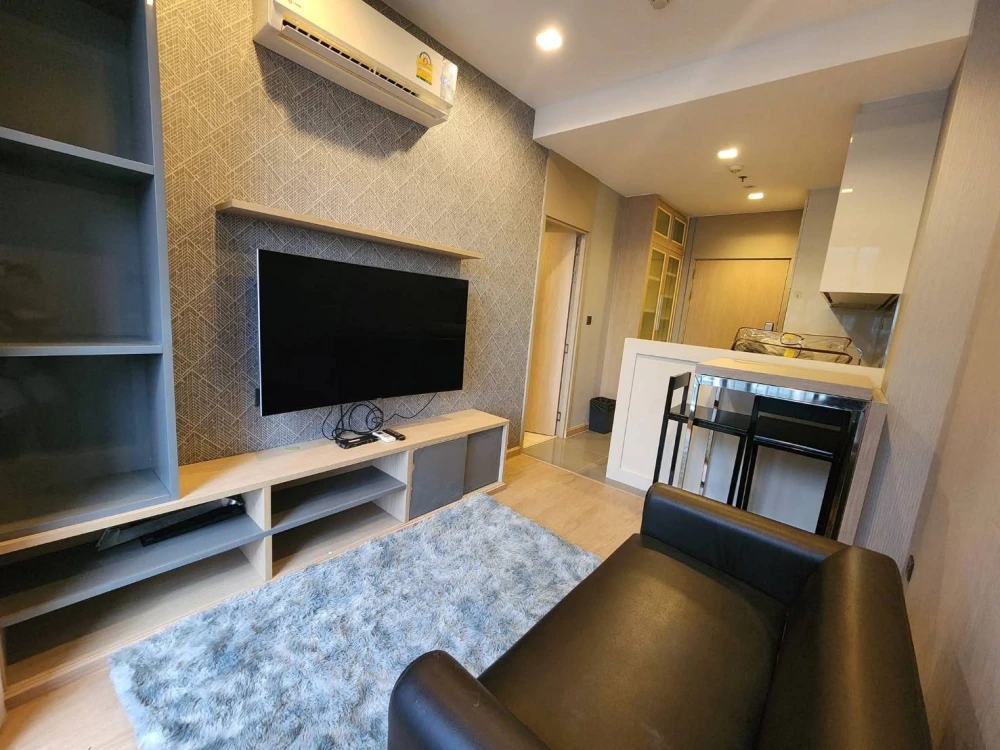 Condo for rent, luxury M Thonglor 10, beautifully decorated room, 14th floor, high view, comes with a very good price. You must hurry to reserve.