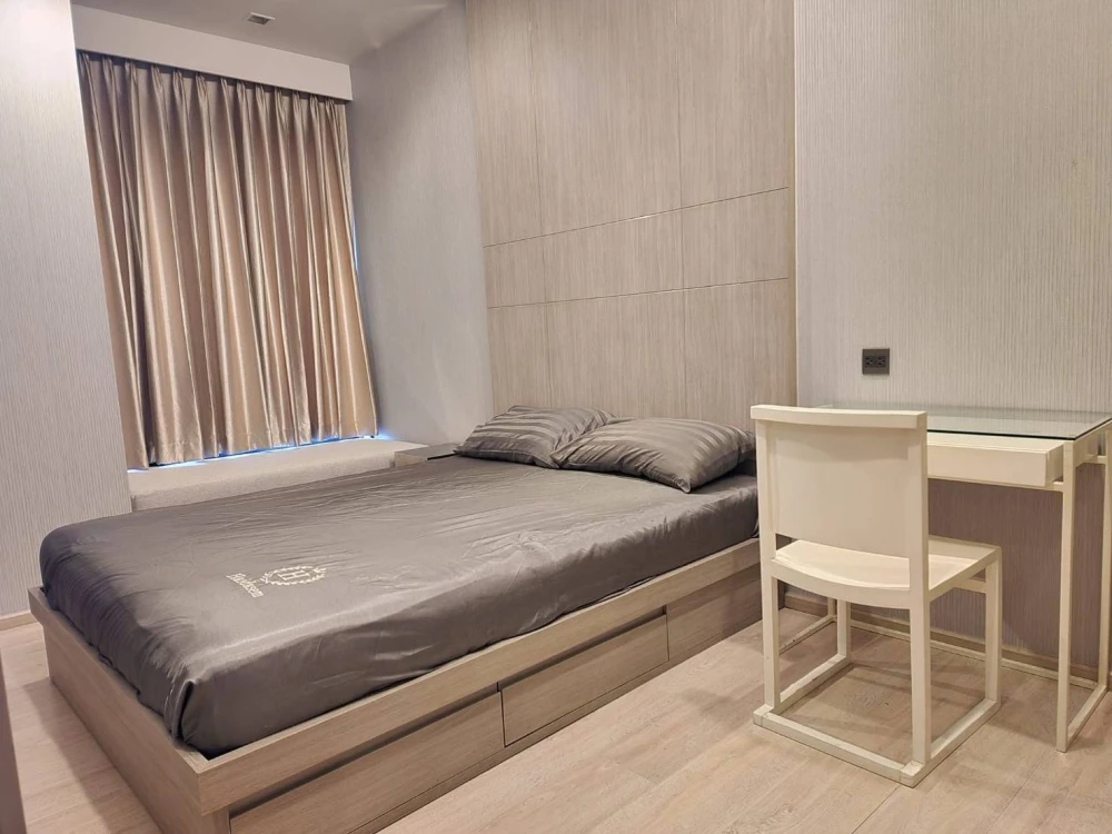 Condo for rent, luxury M Thonglor 10, beautifully decorated room, 14th floor, high view, comes with a very good price. You must hurry to reserve.