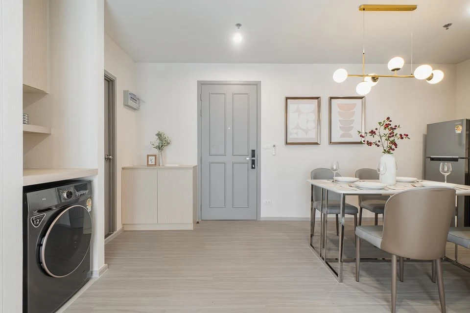 Luxury condo for rent, The Parkland Phetkasem 56, corner room, private, decorated in modern luxury, hurry and reserve now.