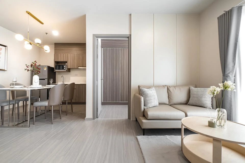Luxury condo for rent, The Parkland Phetkasem 56, corner room, private, decorated in modern luxury, hurry and reserve now.