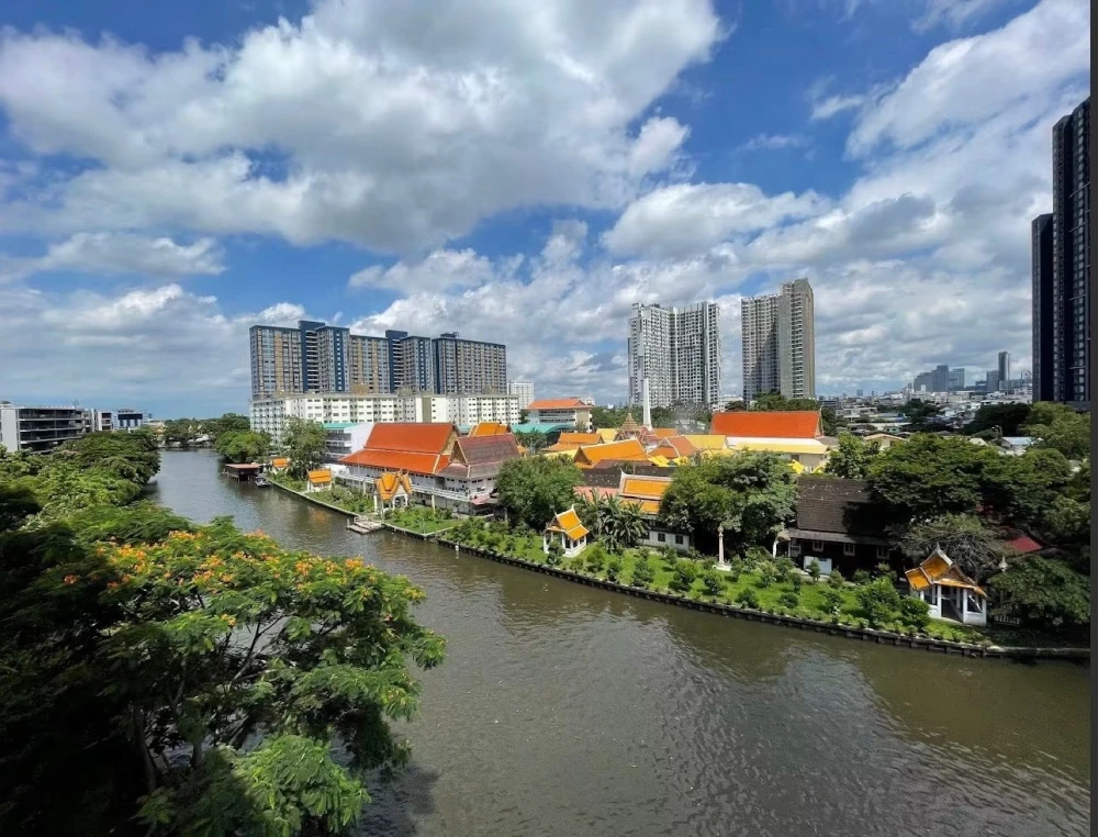 Luxury Resort-Style Condo for RENT - Spacious 65 sq.m., 2 Bedrooms & 2 Bathrooms, 6th Floor Corner Unit (Highest Privacy & Best Layout), Surrounded by