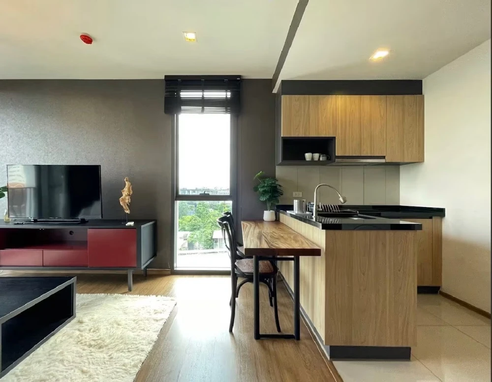 Luxury Resort-Style Condo for RENT - Spacious 65 sq.m., 2 Bedrooms & 2 Bathrooms, 6th Floor Corner Unit (Highest Privacy & Best Layout), Surrounded by