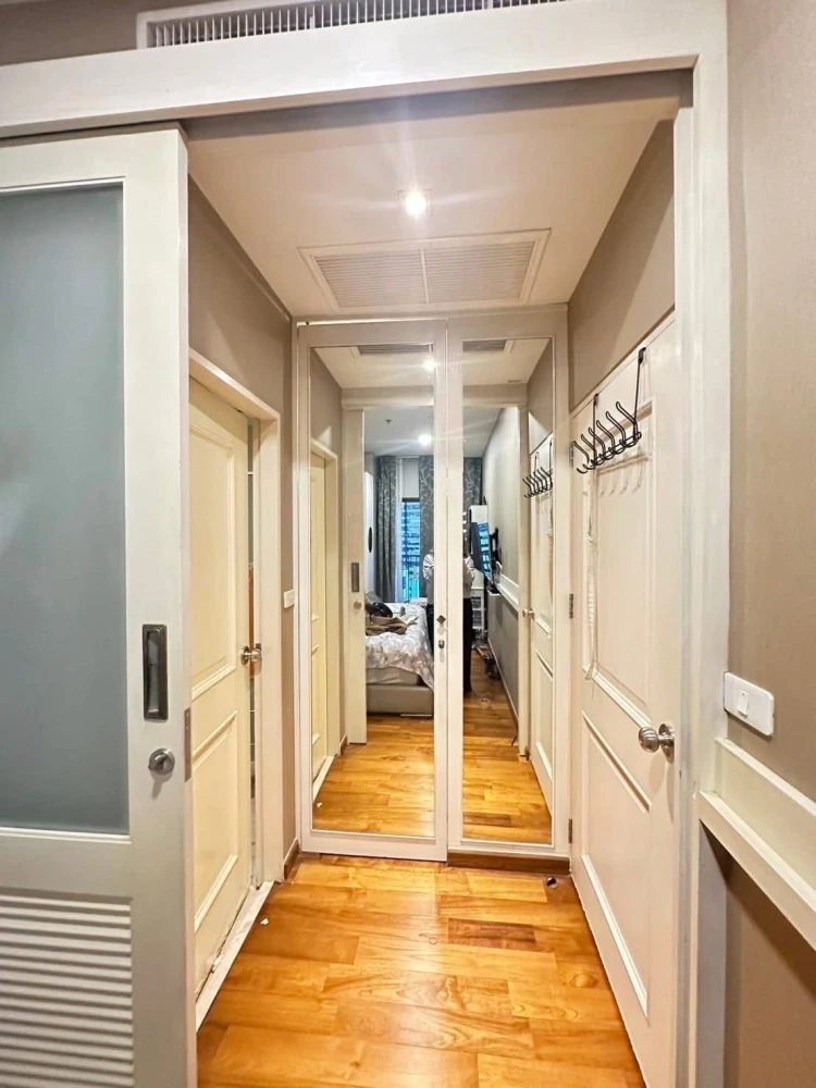 Spacious 43 sq.m. 1-BR Condo for Rent - Walk-in Closet & Bathtub, Just 140m to BTS Ari | ✨ Noble Reform