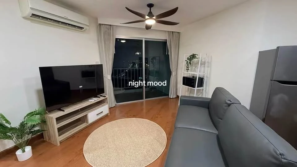 Newly Renovated 47 sq.m. 1-BR Condo for Rent - 20th High Floor with Unblocked City Views | ✨ Belle Grand Rama 9