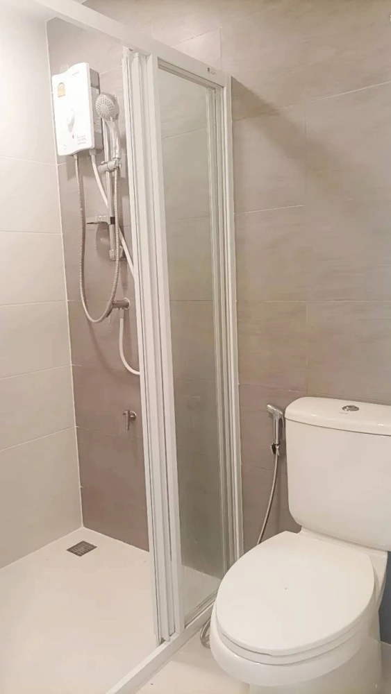 Private Top-Floor Corner Unit for Rent - Tower B, 8th Floor with Iconic Elephant Building View | ✨ Atmoz Ladprao 15