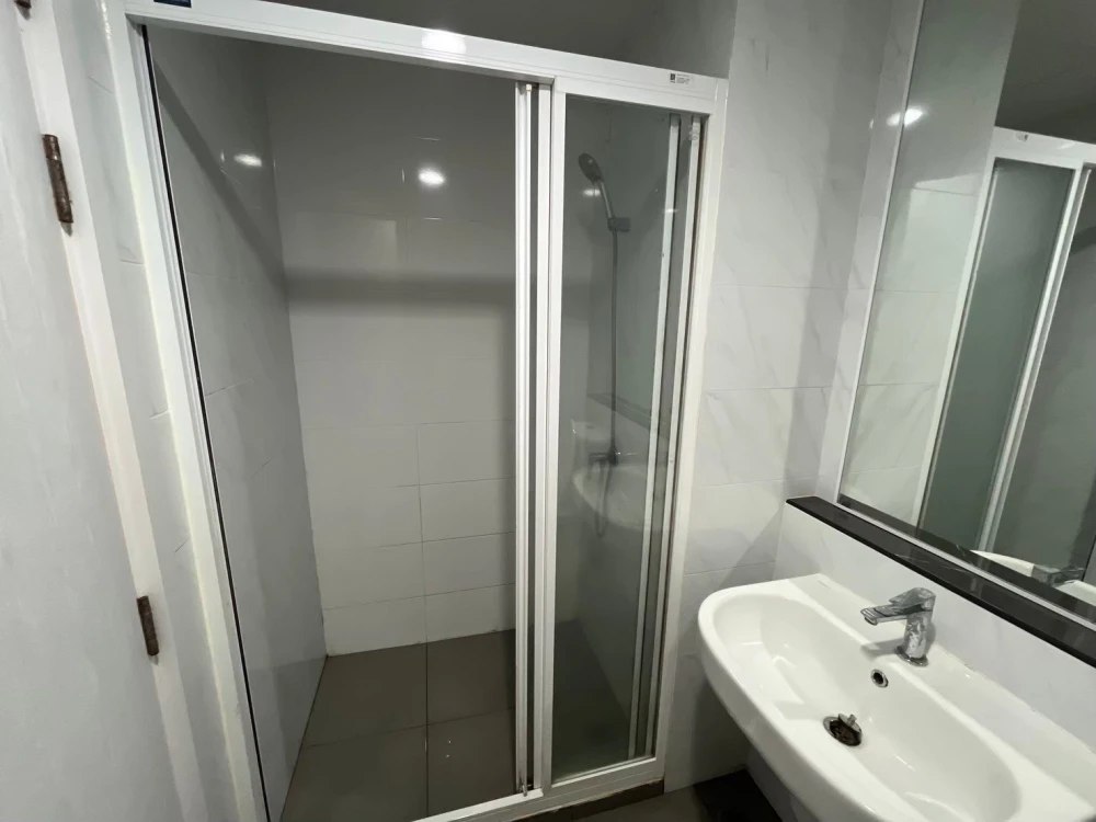 Spacious 1-BR Plus Condo for Rent - 6th Floor, Building A, 35 sq.m. with Resort-Style Common Amenities & Shuttle Service | ✨ Polis Suksawat 64