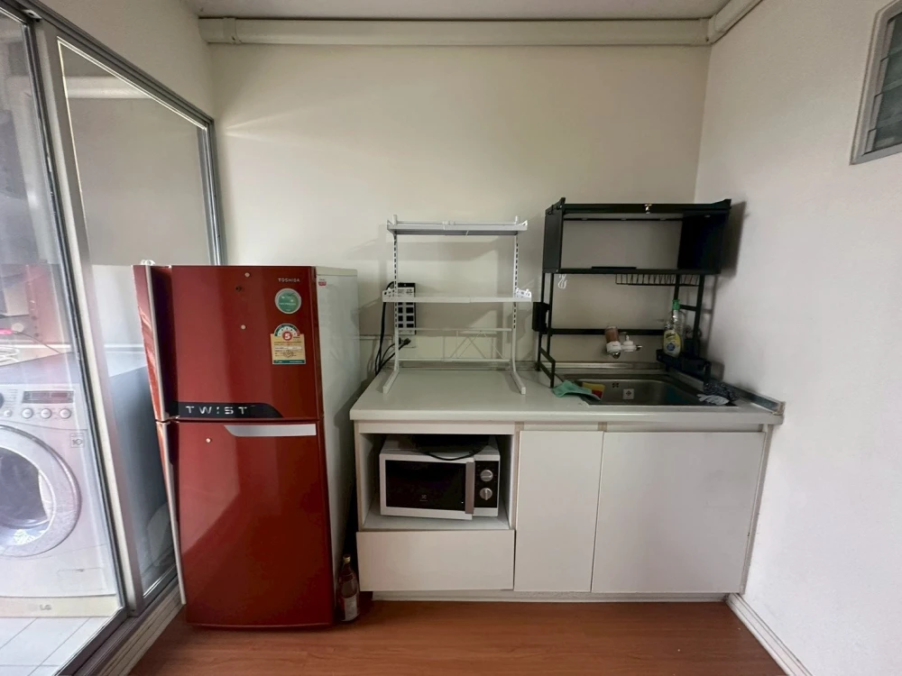 Fully Furnished 1-BR Condo for Rent - Tower D3, 8th Floor with Separate Kitchen & Washing Machine | ✨ Lumpini Town Bodindecha-Ramkhamhaeng