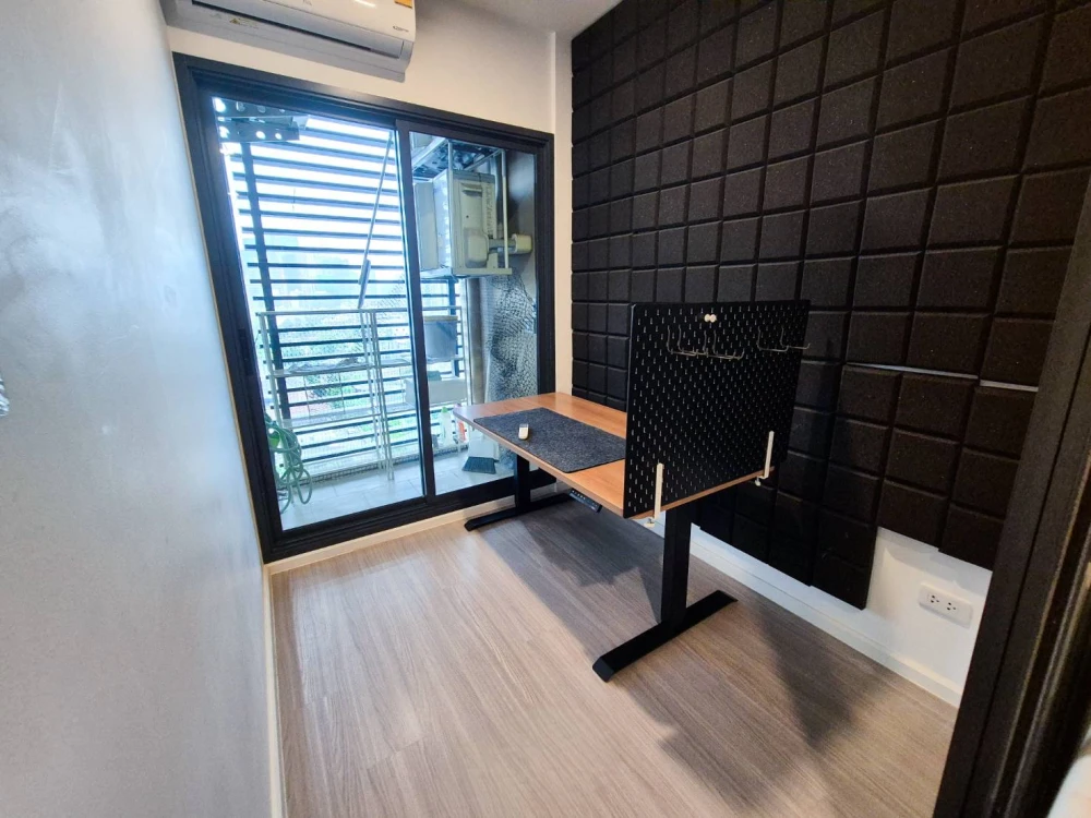 Fully Furnished 1-BR Condo for Rent - Private Workroom with soundproof foam & FREE Private AIS Fiber Internet | ✨ Denim Jatujak