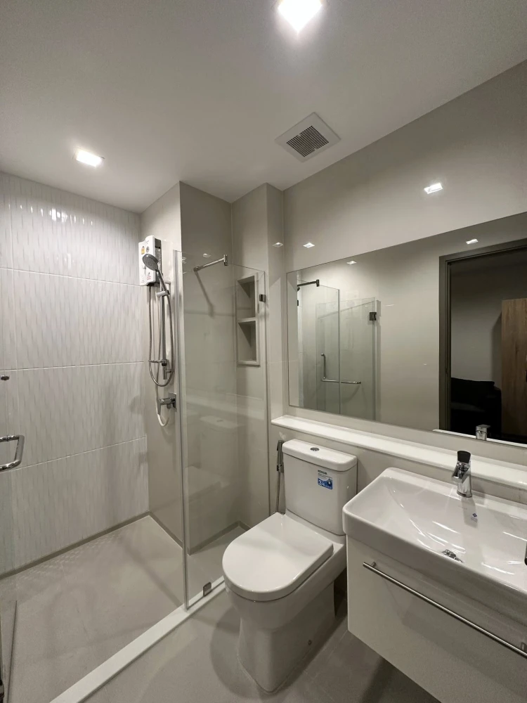 Condo for rent Life Asoke Hype, ready to move in, full facilities, if you don't book, you'll regret it later.