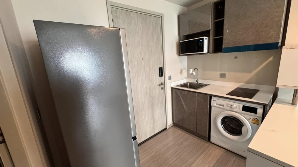 Urgently for rent, Aspire Erawan Prime, spacious room, 15th floor, high view, complete here, come and reserve now, don't delay.