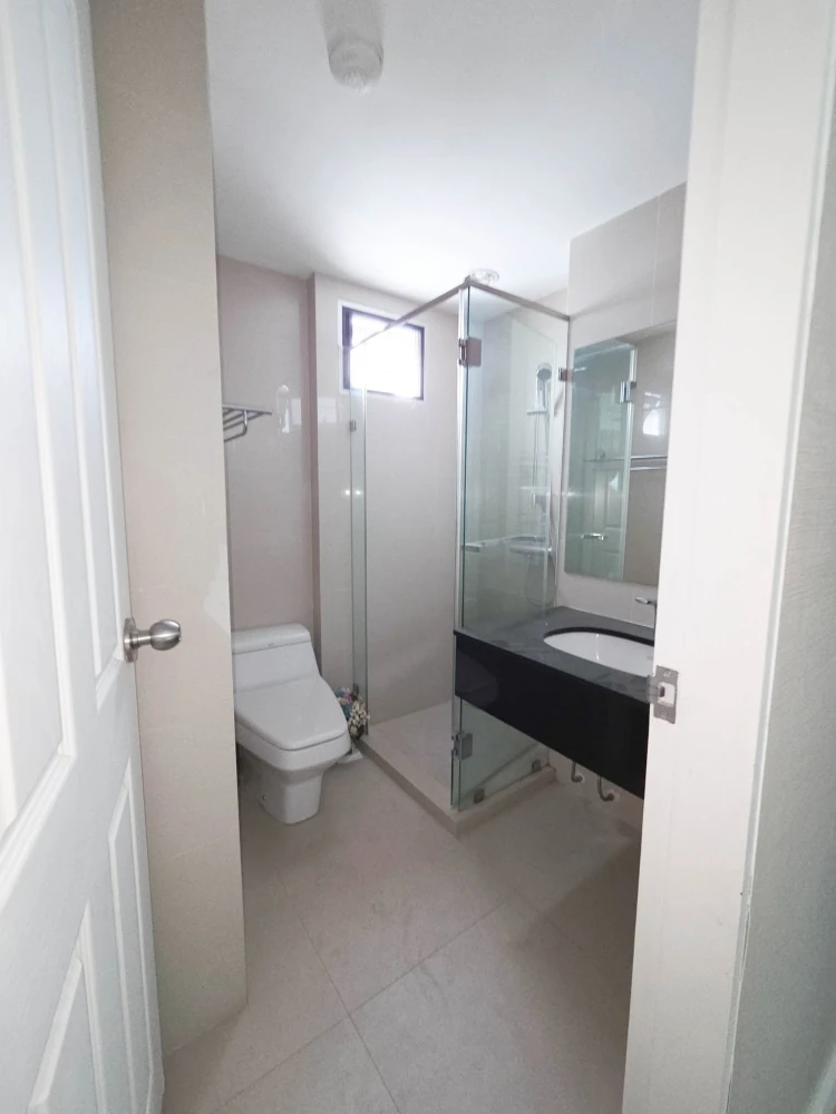 For rent immediately! Belle Grand Rama9 Duplex unit with spacious living area and complete amenities. Book now!