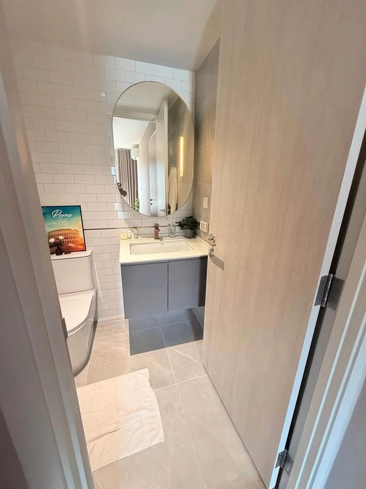 For rent immediately! Chapter Thonglor 25, fully furnished unit with high-quality built-in furniture. Amazing price! You'll regret not booking!