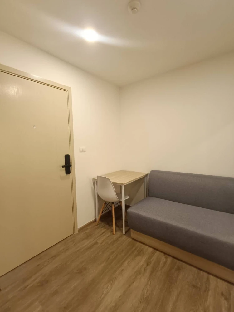 For rent immediately! Flexi Suksawat condo, ready to move in, partitioned into separate areas, fully furnished with appliances. Book now, don't miss o