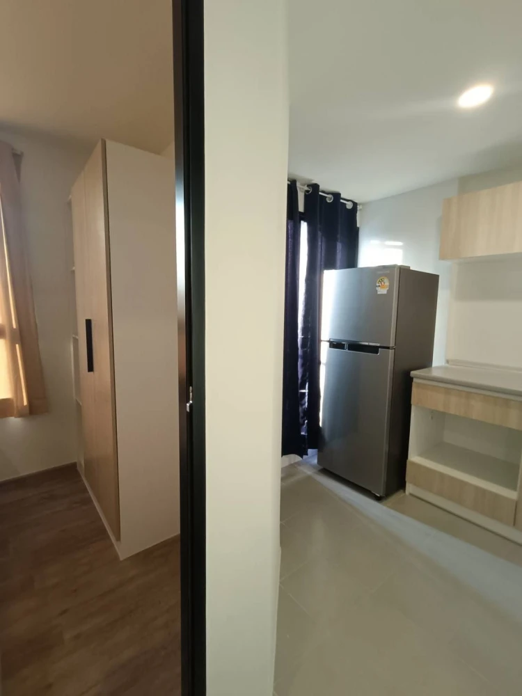 For rent immediately! Flexi Suksawat condo, ready to move in, partitioned into separate areas, fully furnished with appliances. Book now, don't miss o