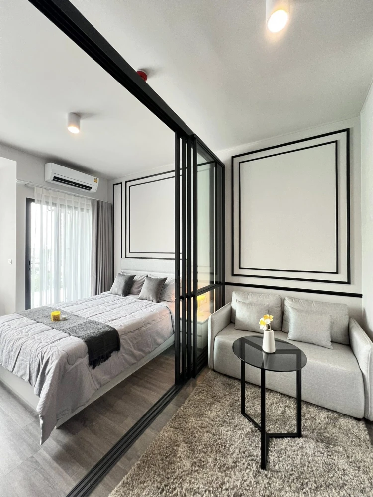 For rent immediately! IdeO SUKHUMVIT RAMA 4, beautifully decorated unit with high-quality built-in furniture. Amazing price! You'll regret not booking