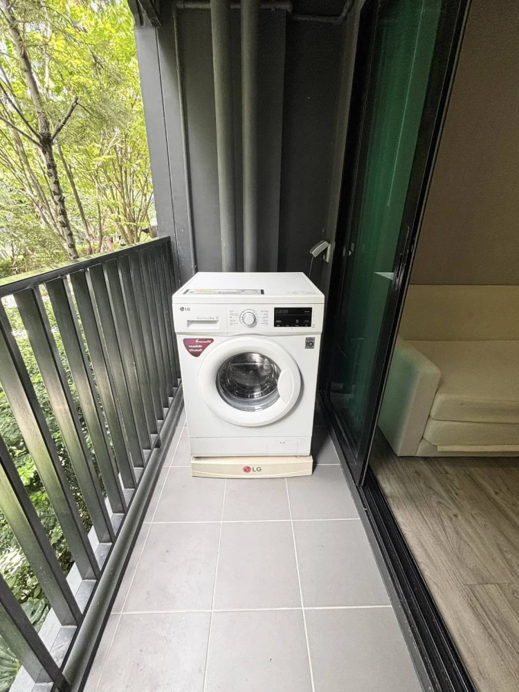 Urgently available for rent: Kave Mutant Salaya, a lovely room with complete furniture and appliances. Hurry and reserve now, don't miss out!
