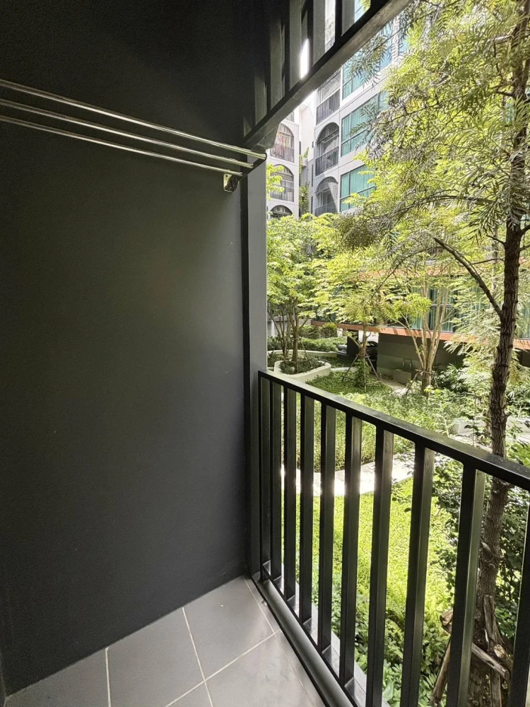 Urgently available for rent: Kave Mutant Salaya, a lovely room with complete furniture and appliances. Hurry and reserve now, don't miss out!