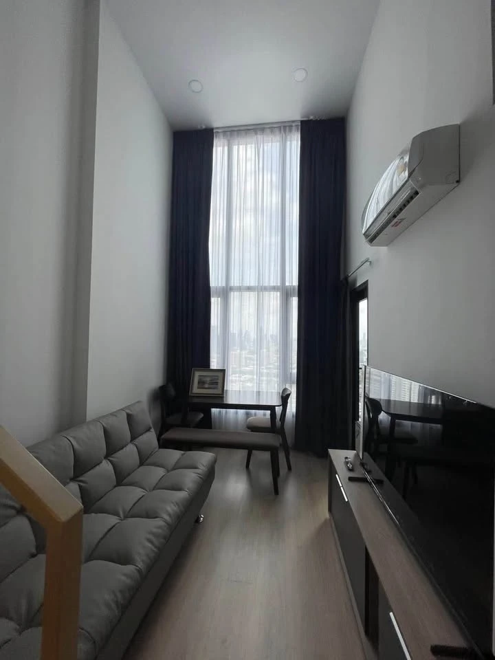 Urgent rental at Life Rama 4 - Asoke! A lovely unit with full amenities at a fantastic price—book yours today!