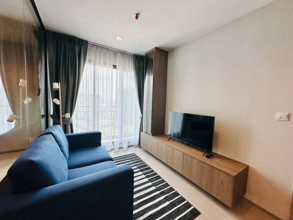 ให้เช่าด่วนๆ Life Sathorn-Sierra ห้องพร้อมอยู่ พื้นที่ใช้สอยจุใจ สะดวกครบจบที่เดียว จองเลยจ้า อย่าพลาด