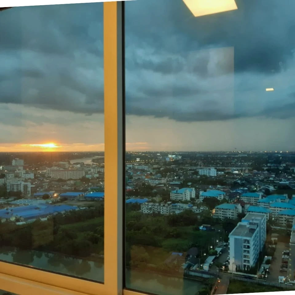 Urgently for rent: Niche id @ Pakkret Station, corner room on the Chao Phraya River side, 27th floor, good price, come and reserve now.