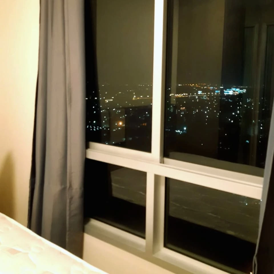 Urgently for rent: Niche id @ Pakkret Station, corner room on the Chao Phraya River side, 27th floor, good price, come and reserve now.