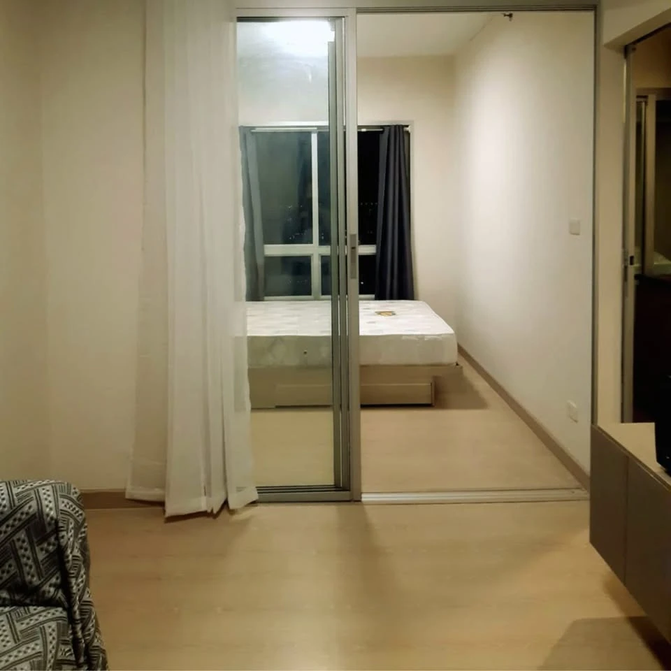 Urgently for rent: Niche id @ Pakkret Station, corner room on the Chao Phraya River side, 27th floor, good price, come and reserve now.