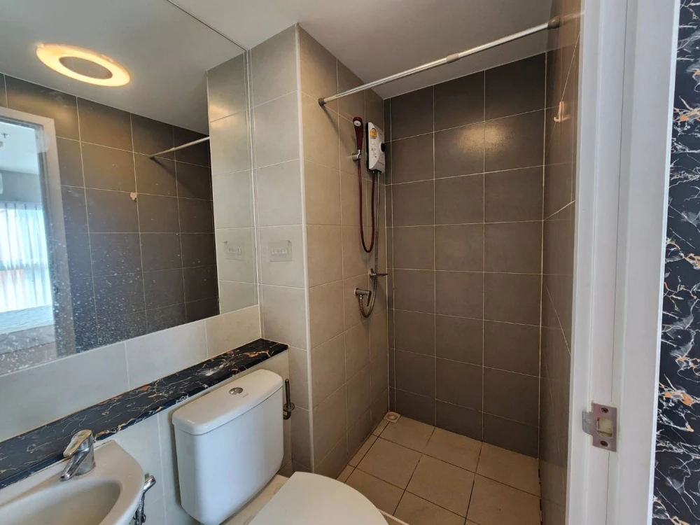 Urgent rental! Plum Condo Ramkhamhaeng Station, nice room, 33rd floor, high floor with great view, good price. Book now, don't miss out!