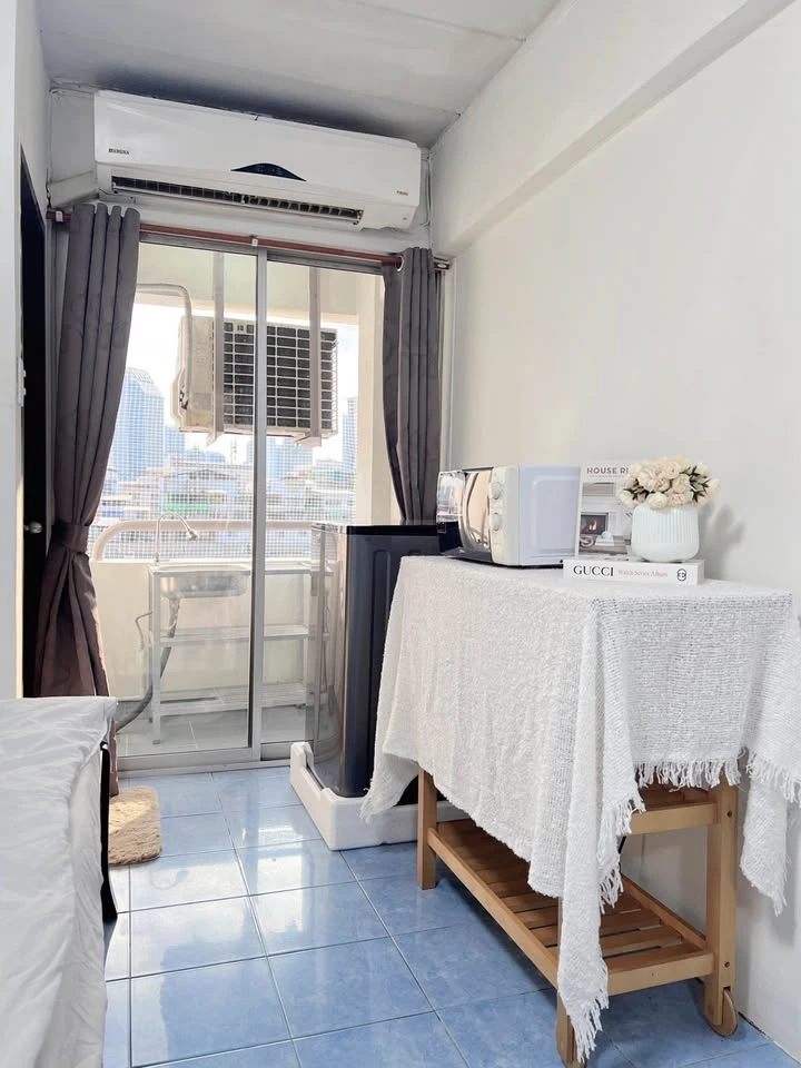 ให้เช่าด่วนๆ Ratchada City Condo ห้องพร้อมอยู่ ครบจบที่เดียว ลากกระเป๋าเข้าอยู่ได้เลย คุณต้องจอง