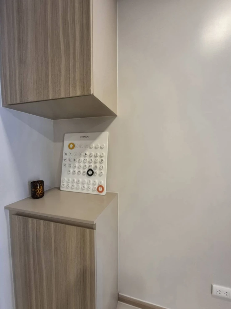 Urgent rental: THE BASE Ratchada - Thapra. Fully furnished and ready to move in with complete facilities. Pet owners—don't miss out!