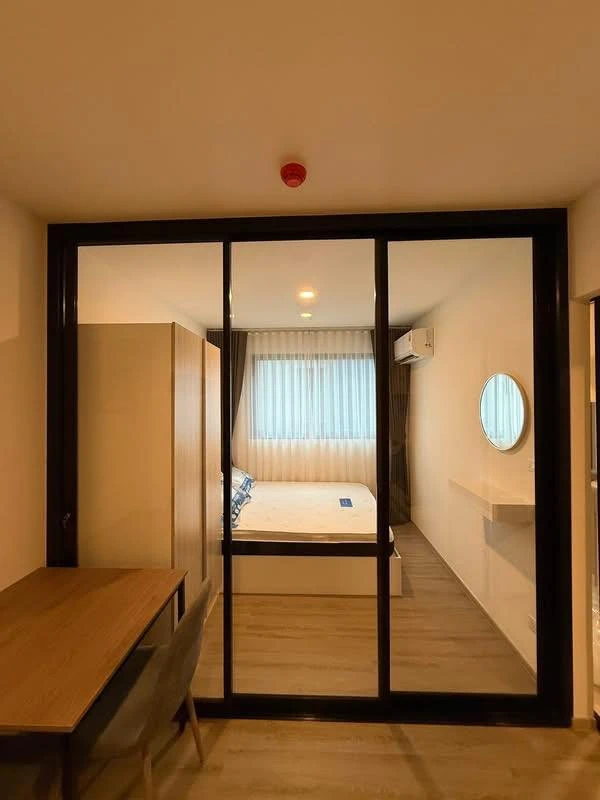 Rent now! The Origin Bangkae. Ready-to-move-in unit with separate, clearly defined zones. Great price! Book now, don't miss out!