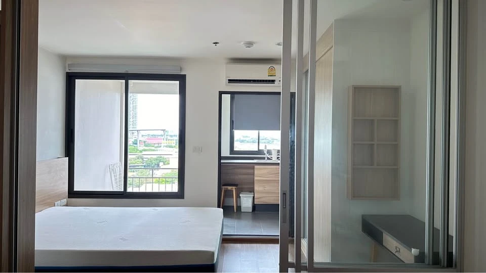 Urgently for rent: U Delight Residence Riverfront Rama 3, a nice room, complete with furniture and appliances. Come and reserve now.