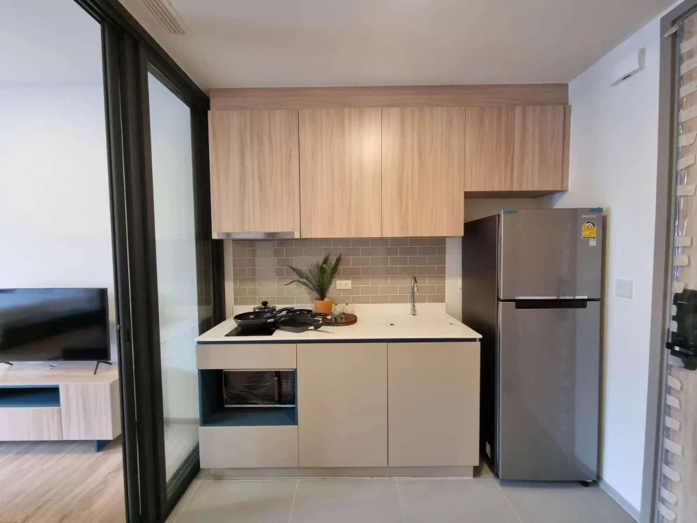 Condo for rent, XT Phaya Thai. Spacious room with ample living space and complete amenities. Book now!