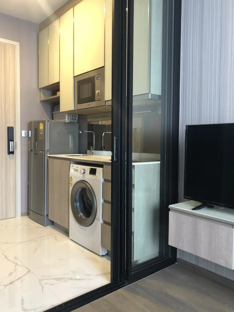 For rent urgently!! Condo Park Origin Phayathai, good location, close to both BTS and Airport link Phayathai!!