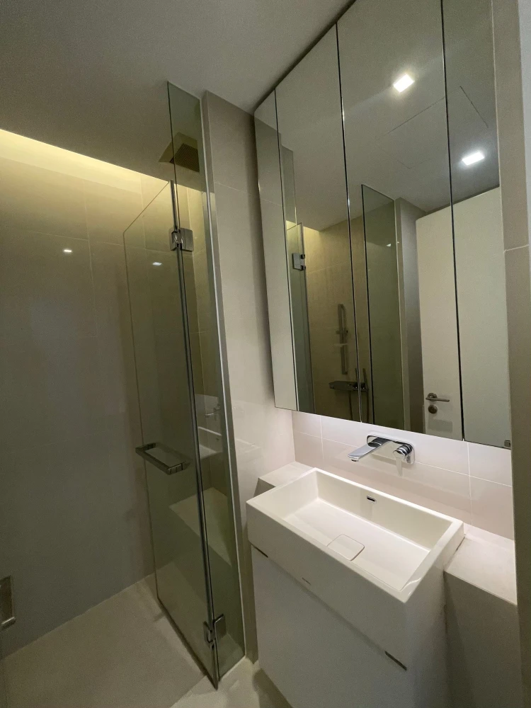 For rent urgently!! The Saint Residences Condo, good location, ready to move in right away, book now!!