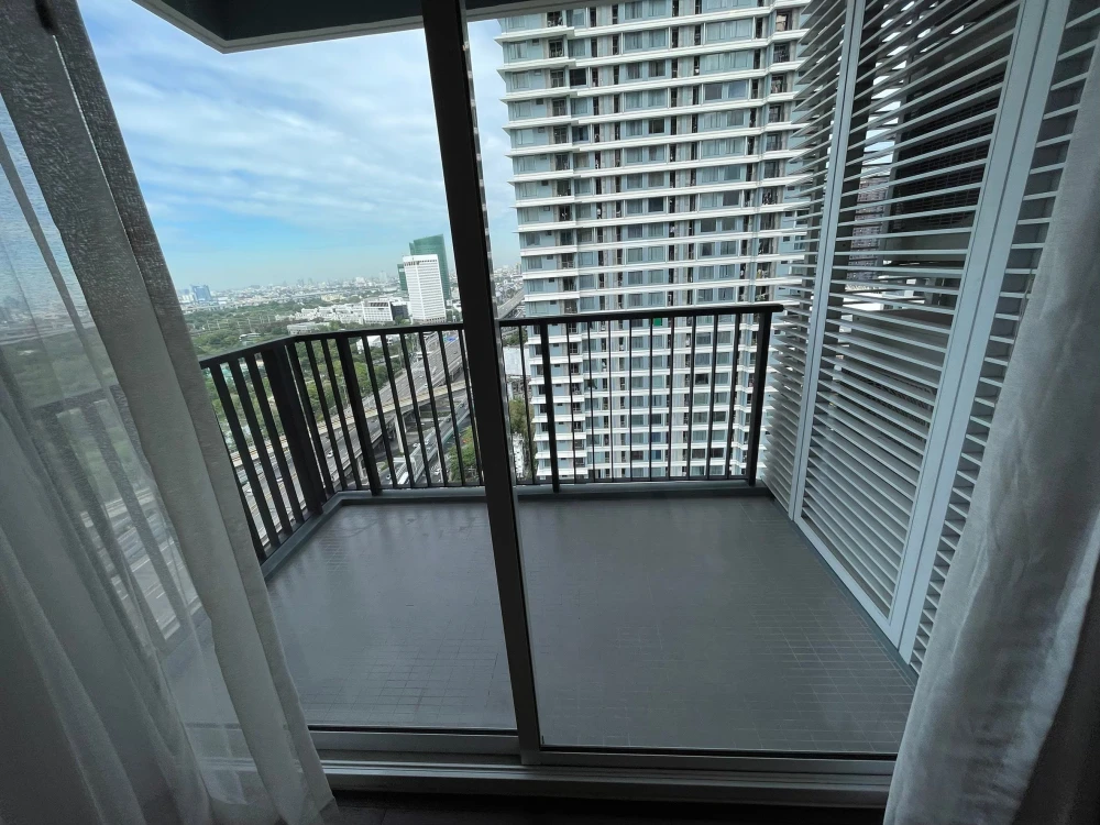 For rent urgently!! The Saint Residences Condo, good location, ready to move in right away, book now!!