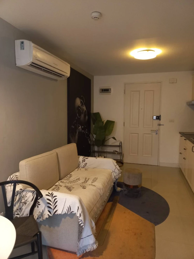 For rent urgently!! The Clover Thonglor Condo in the heart of the city Ready to move in immediately, hurry up and book now!!
