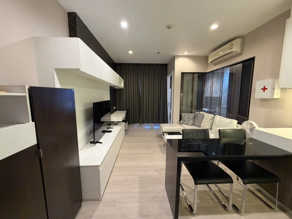For rent urgently!! Condo Urbano Absolute Sathorn-Taksin, good location condo ready to move in immediately!!