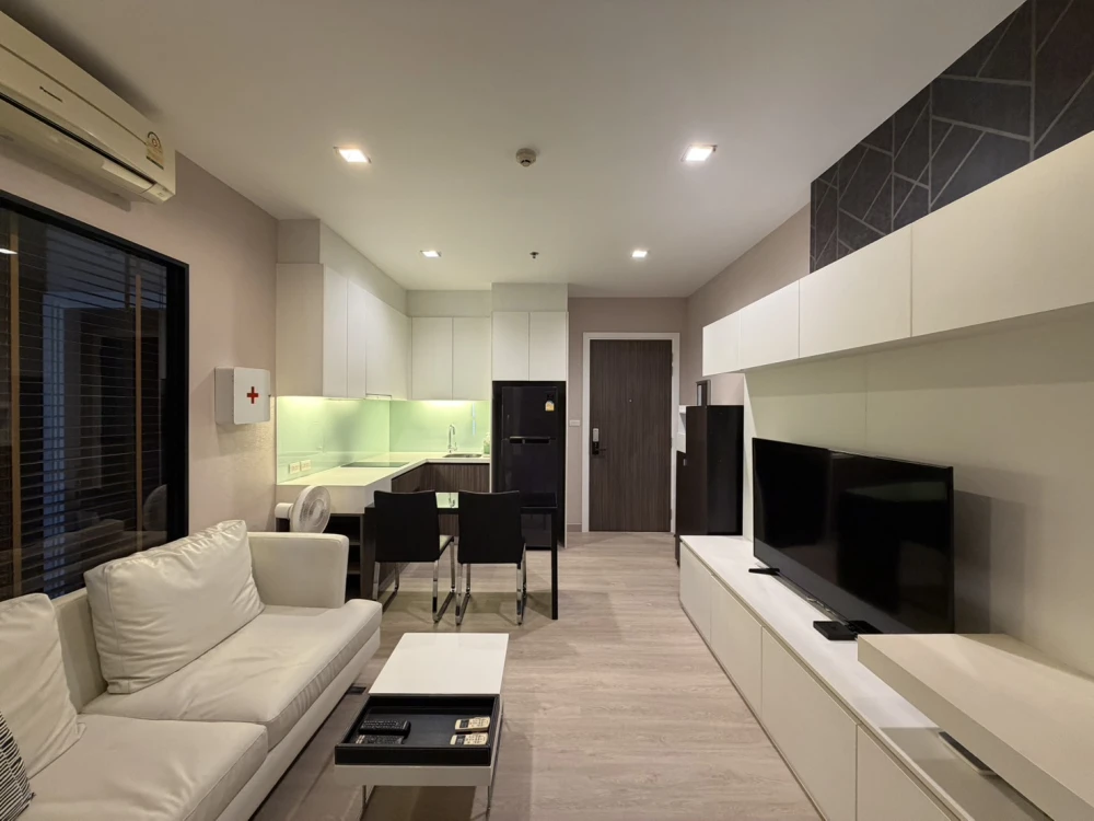 For rent urgently!! Condo Urbano Absolute Sathorn-Taksin, good location condo ready to move in immediately!!