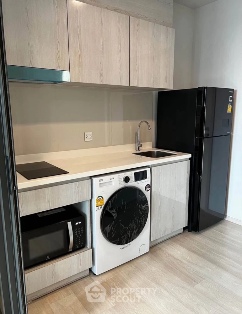 For rent urgently!! Life One Wireless Condo in the heart of the city Ready to move in. Hurry up to reserve!!