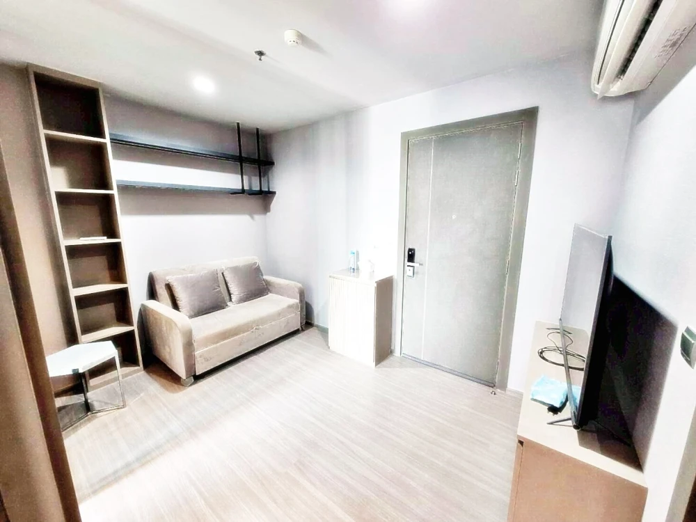 For rent urgently!! Condo Life Asoke-Rama 9, complete facilities Ready to move in. Hurry up to reserve!!