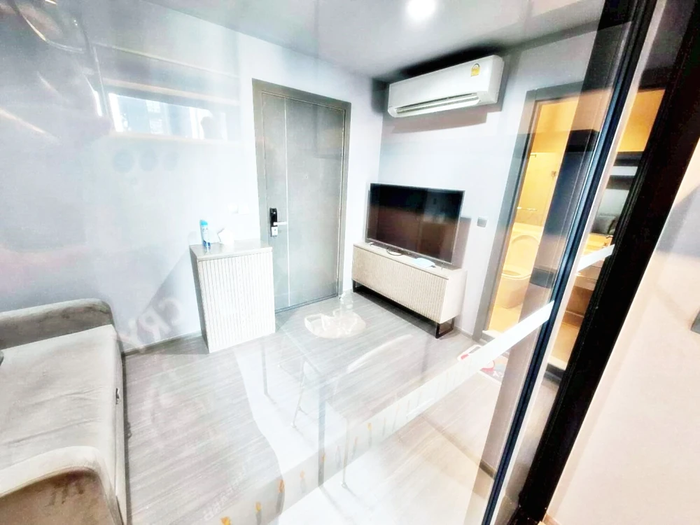 For rent urgently!! Condo Life Asoke-Rama 9, complete facilities Ready to move in. Hurry up to reserve!!