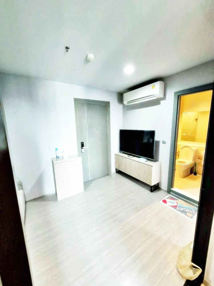 For rent urgently!! Condo Life Asoke-Rama 9, complete facilities Ready to move in. Hurry up to reserve!!