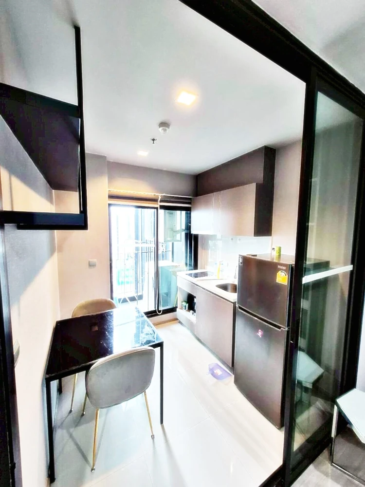 For rent urgently!! Condo Life Asoke-Rama 9, complete facilities Ready to move in. Hurry up to reserve!!