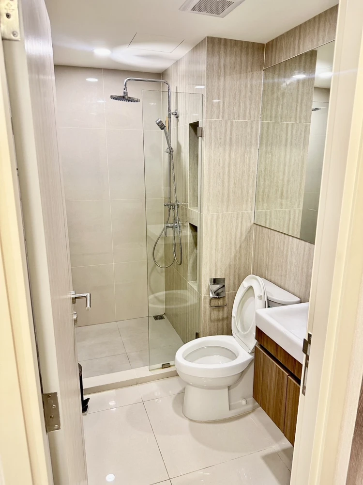 For rent urgently!! Condo Icon Sukhumvit 77, 2nd floor, Building B, nice room, fully furnished, good location, don't miss it, hurry up and move!!