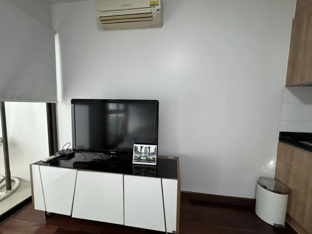 For rent urgently!! Condo Ideo Sathorn-Taksin Condo gives you the freedom to live in all aspects of your life. Don't miss it!!