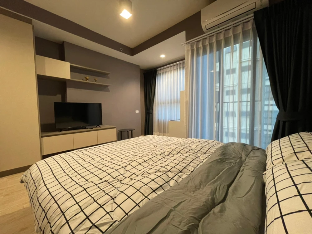 For rent urgently!! Condo Ideo Sathorn-Wongwian Yai Location near the city, convenient to travel, near BTS Wongwian Yai!!