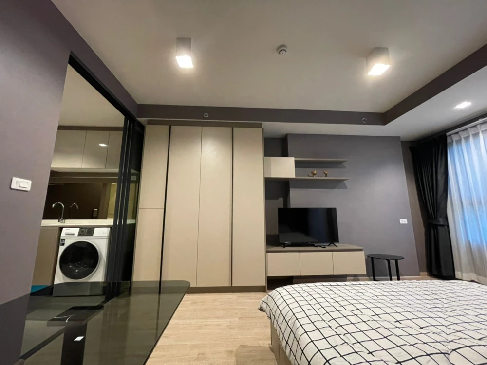 For rent urgently!! Condo Ideo Sathorn-Wongwian Yai Location near the city, convenient to travel, near BTS Wongwian Yai!!