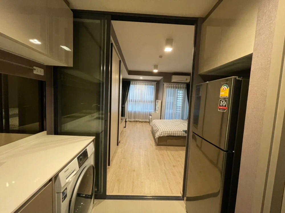 For rent urgently!! Condo Ideo Sathorn-Wongwian Yai Location near the city, convenient to travel, near BTS Wongwian Yai!!