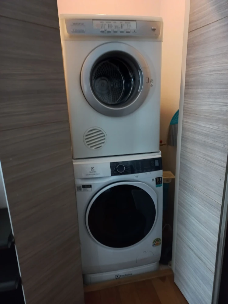 For rent!! Hive Taksin Condo, good location condo, room ready to move in, hurry up and book now!!